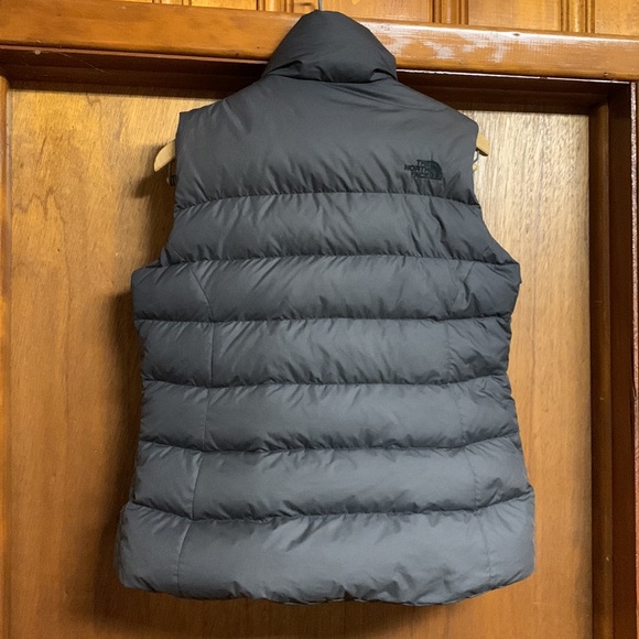 The North Face Puffer Vest - Picture 5 of 6